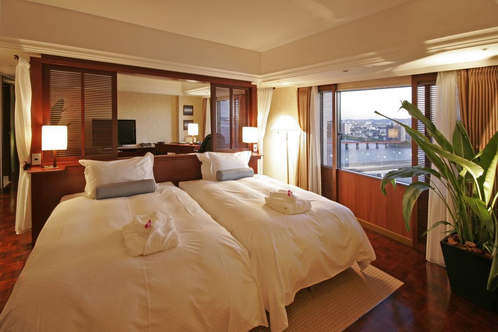 Miyazaki Kanko Hotel Exterior photo